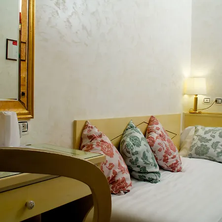 Hotel Italia Viminale 2*