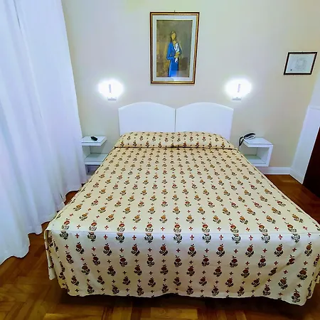 Hotel Italia Viminale 2*